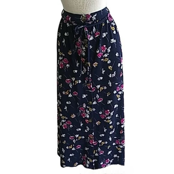 Terra & Sky Navy Floral Midi Skirt W/ Self-Tie Belt Plus Size 3X (24W-26W) - Picture 3 of 7